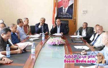 وكيل أول المحافظة يناقش اعداد الدراسات الخاصة بالمشاريع الخدمية في المحافظة لعام 2019م