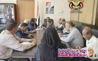 الوكيل جامل يناقش سير أداء العمل التربوي في مديريات المدينة 