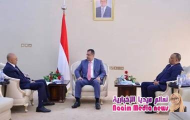 التقى محافظ محافظة تعز الاستاذ شمسان يوم أمس رئيس مجلس الوزراء معين عبدالملك سعيد في العاصمة المؤقتة عدن