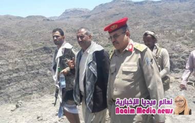 أركان محور تعز قائد اللواء 170د/جو يزور موقع اللواء 35 ويلتقي قائده