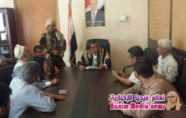 الوكيل جامل يلتقي بعدد من  التجار . 