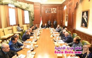 رئيس الجمهورية يناقش مع هيئة مستشاريه التطورات على الساحة اليمنية