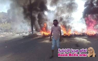 تعز : اصابة 3طلاب في قمع كتائب ابو العباس لإحتجاجات طلابية