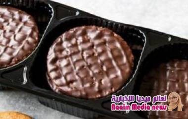 ما هو البلاستيك الأسود ولماذا امتنعت متاجر بريطانية عن استخدامه؟