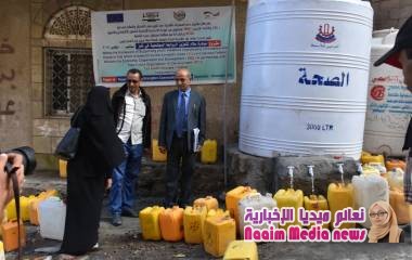 نبضات تعز تنفذ مشروع صيانة شبكة المياه العذبة لسكان حي المناخ