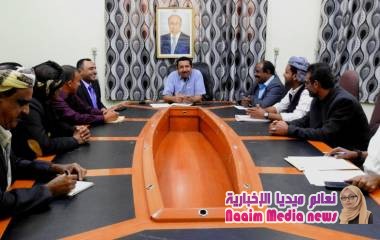 وكيل وزراة الشباب والرياضة د.منير لمع يكشف توجه الوزارة استكمال ماتبقى من مقومات مشروعي ملعب الفقيد الخليفي والصالة الرياضية بمحافظة شبوة مطلع العام القادم.