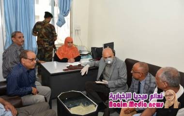 محافظ تعز يزور هيئة مستشفى الثورة ويؤكد تجهيزه بشكل كامل