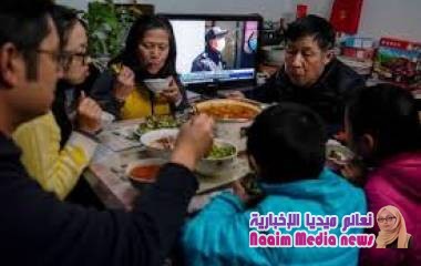 "العزل المنزلي" في زمن كورونا يسبب السمنة