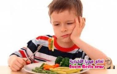 "المعاناة الأزلية" لغالبية الآباء .. عندما يرفض الأطفال تناول الطعام