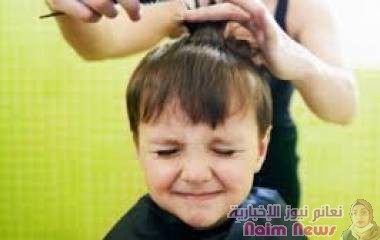 الالتهاب وتساقط الشعر .. علامات تنذر بفطريات الرأس لدى الأطفال