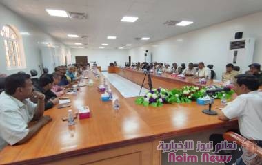 مناقشة اوضاع مياه عتق واشكالية تدني انتاجية الحقول منها.