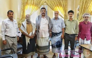 وكيل شبوة الكندي يشرف على عملية الاستلام والتسليم في ادارة مياه الريف.