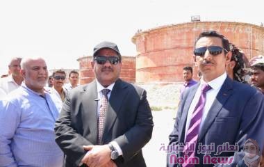 وزير النفط ومحافظ شبوة يتفقدان مشروع الخزان الإستراتيجي للمشتقات النفطية في رضوم٣