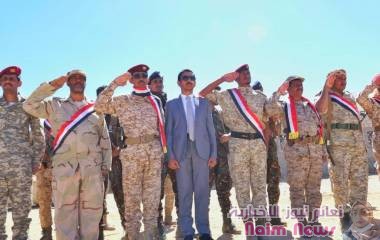 محافظ شبوة يزور كتيبة المهام الخاصة ويشيد بمستوى جاهزيتها لحفظ الأمن والاستقرار في المحافظة.