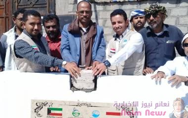 تفقد العمل في كهرباء الحجر مدير نصاب يضع حجر الاساس لمشروع الطاقة الشمسية لبئر حي الكورة .