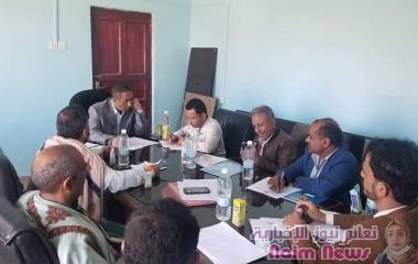 ترأس الاخ/المدير العام الاستاذ/أحمد عبدالكريم المجاهد في مكتبة صباح يومنا هذا الاثنين الموافق2021/1/25م اجتماعاَ ضم الاخوة/محمد عبدالله سعيد مدير إدارة الفروع