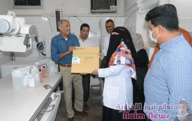 محلي صيرة يسلم دعما طبيا لمركزي الميدان والقطيع في عدن