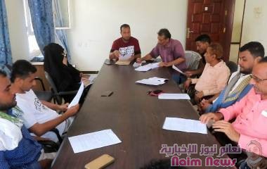 مدير عام الهيئة العامة للموارد المائية بمحافظة أبين يناقش آلية تنفيذ خطة جودة المياه