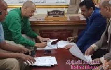 بحضور وكيل محافظة عدن خالد محمد الجعيملاني.. *مدير عام المنصورة يوقع إتفاقية إعادة تأهيل شبكتي الصرف الصحي بشارعي " جميلة " و " الكثيري "*  