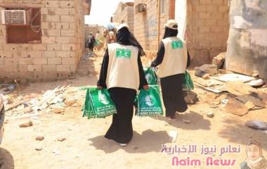 مركز الملك سلمان للإغاثة يواصل تنفيذ مشروع توزيع الملابس للأسر النازحة بمحافظتي عدن ومأرب