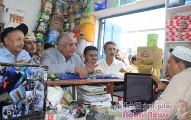 مكتب الصناعة بعدن إغلاق خمسة محلات تجارية مخالفة في الشيخ عثمان