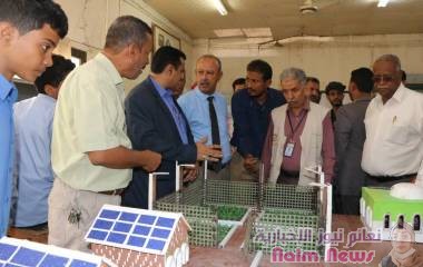 الممولة من صندوق تنمية المهارات* *داغم والداوؤدي يتفقدان سير تنفيذ الدورات التدريبية والتأهيلية في المعهد الفني والتقني بالمنصورة*