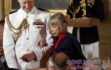 وفاة الكاتبة جوان ديديون مؤرخة المجتمع الأمريكي المعاصر عن 87 عاما