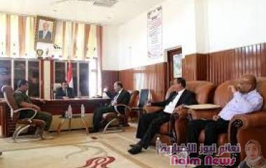 اللجنة الوطنية للتحقيق تلتقي قيادة السلطة المحلية والأجهزة الأمنية وتزور مقر البحث الجنائي بمحافظة تعز 