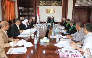 اللجنة الوطنية للتحقيق تعقد اجتماعا مع رؤساء المحاكم والنيابة العامة في تعز وتزور مبنى الأمن السياسي 