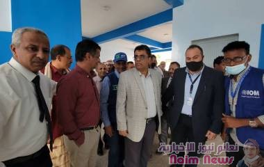 وكيل أول العاصمة عدن ومأمور دار سعد يفتتحان مشروع مجمع اللحوم التربوي