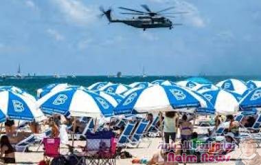 سقوط مروحية على شاطئ مزدحم بالمصطافين