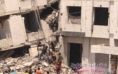 أنهيار عمارة سكنية بخور مكسر بالعاصمة عدن فوق رؤس ساكنيها، ومصادر تتحدث عن سقوط ضحايا