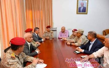 الدفاع الفريق الركن محمد علي المقدشي يلتقي اليوم الفريق الحكومي المفاوض بشأن فتح طرقات #تعز