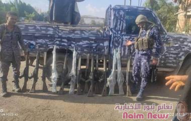 *الأجهزة الأمنية بشرطة تعز تنجح في ضبط ٢٠قطعة سلاح مهربة في نقطة الأقروض كانت في طريقها إلى مناطق سيطرة المليشيات الحوثية