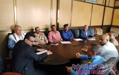 بحضور مدير عام صبر الموادم " الكدهي" .. اجتماع لمناقشة المعوقات التي تواجه سير مشروع إعادة تأهيل طريق تعز التربة 