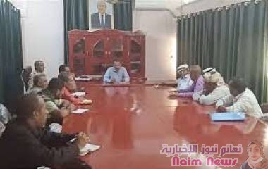 محافظ أبين يؤكد على أهمية تفعيل آلية تحصيل إيرادات المحاجر والرمال السوداء