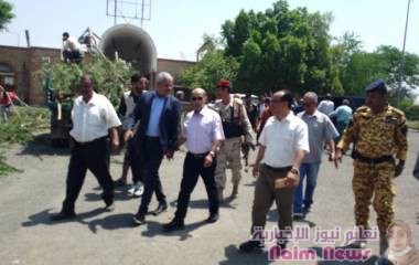 تدشين أعمال إزالة الأنقاض ورفع المخلفات من نادي الصقر بتعز 