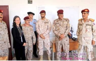 نائب رئيس الأركان يفتتح قسم اللغة الفرنسية بمعهد اللغات بعدن ويشيد بالدعم الفرنسي