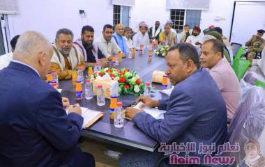 وزير الخدمة المدنية والتأمينات يتفقد مكاتب الوزارة في المهرة ويوجه باعتماد درجات وظيفية جديدة