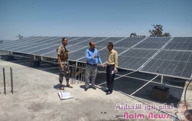 تعز: مدير صحة صالة يتفقد سير العمل في تركيب منظومة الطاقة الشمسية بمركز 26 الصحي*