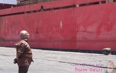 مدير عام فرع هيئة النقل بعدن يتفقد سير العمل في مينائي كالتكس والمعلا بعد إجازة عيد الأضحى المبارك 